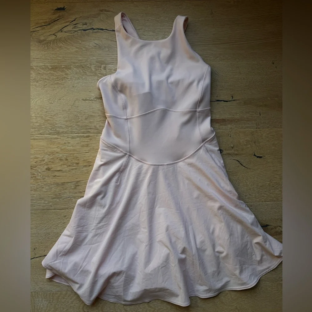 Lululemon Tennis Dress Court Crush  Strawberry Milkshake sz6 good cond pricefirm